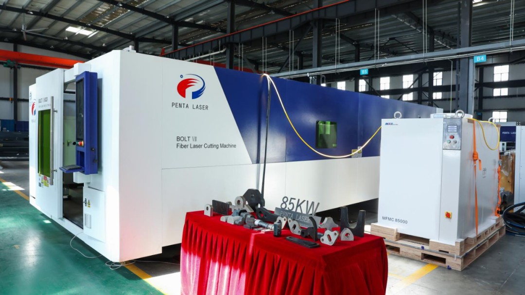 Penta Laser und Chuangxin Laser bringen gemeinsam eine 85000-W-Laserschneidmaschine auf den Markt und brechen damit erneut den Hochleistungsrekord im Schneidbereich.